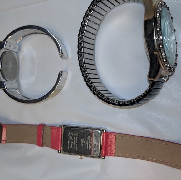 Marilyn Monroe Watch/bundle ! 💋 - Picture 4 of 4